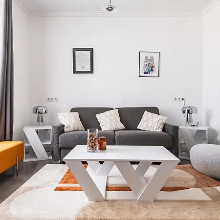 Apartment Entre Cathedrale Et Beaux-arts *